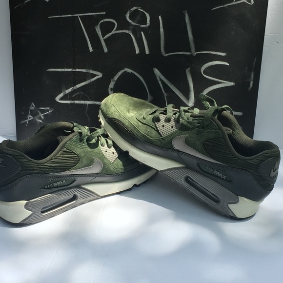Nike Shoes - Green Air Max 90s {Send offers!}